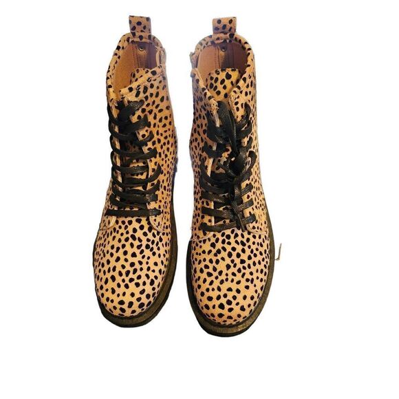 NWT Pierre Dumas Amora 1 Cheetah Combat Boot  Size 9  Heel=1" - Picture 2 of 6